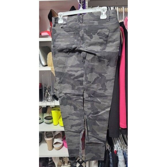 Rue 21 Camouflage  Skinny Jeans sz 5/6 - Picture 2 of 4